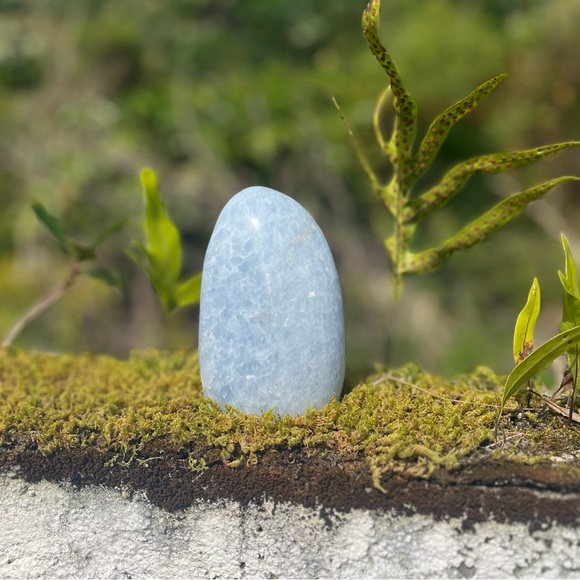 Blue Calcite Standing Freeform Crystal - Picture 6 of 17